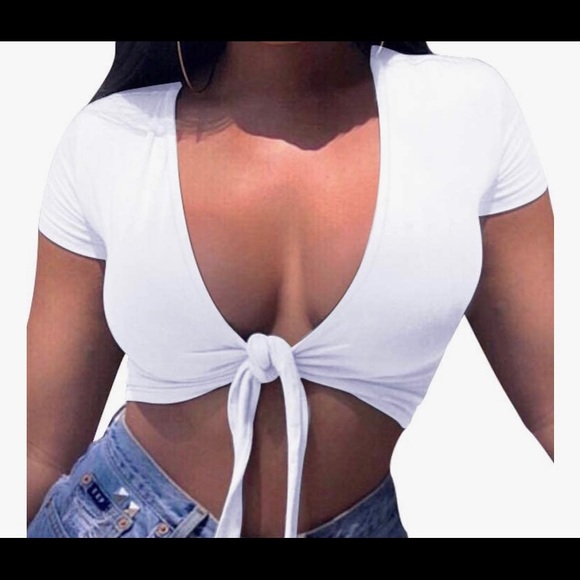 White crop top - Picture 2 of 3